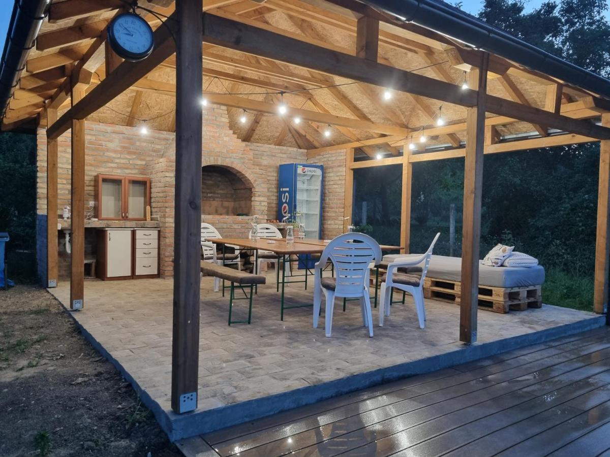 Vila Hoopovo House Fruska Gora Irig Exteriér fotografie